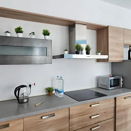 Apartment Paceville 4 Bedroom 3 Bathroom Fully Equipped Sw1 *